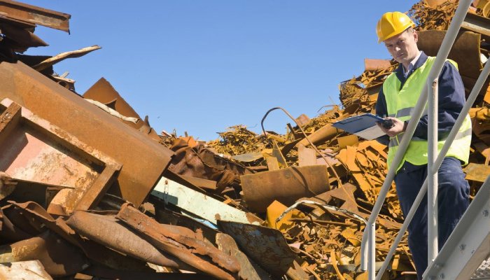 خریدار ضایعات در بازار بزرگ